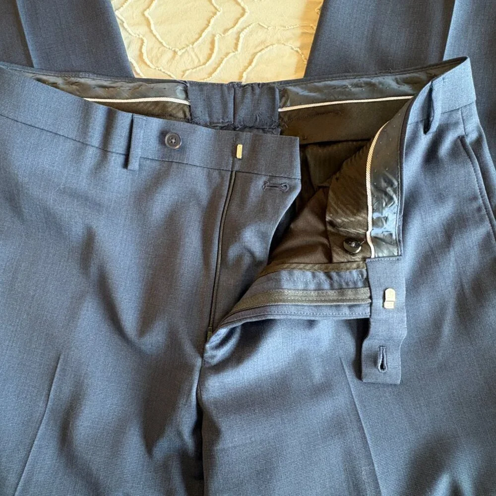 Collection by Michael Strahan Modern Fit Navy Suit